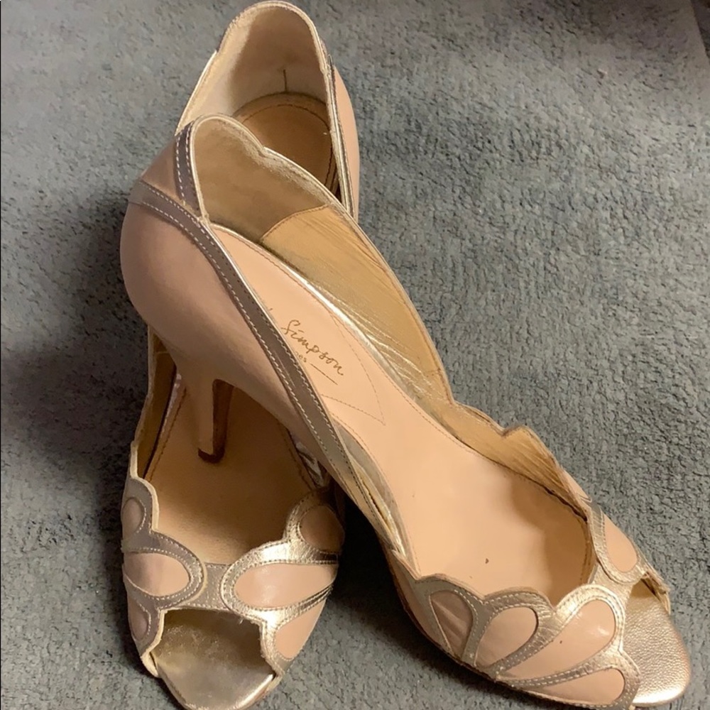 Rachel Simpson Isabells Heels